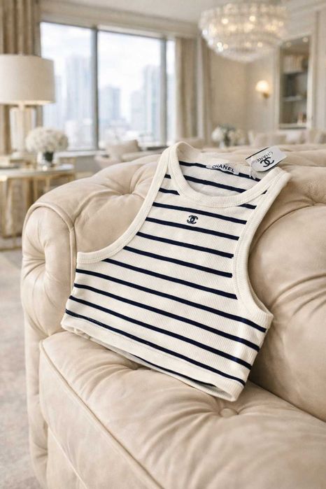 дамски къс топ на шанел в цвят бяло с черно рае потник chanel нов