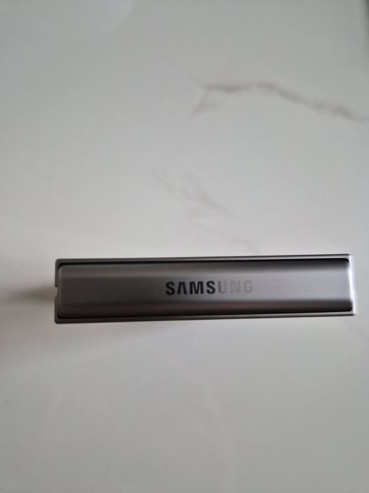 Samsung Z Flip 6 512 GB 12 GB