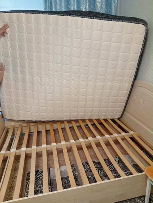 Продам кровать 2х спальную