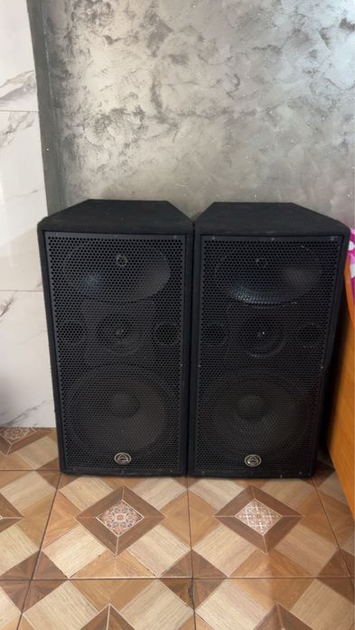 Vând boxe in stare forte buna