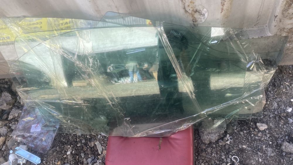 Кобальт шевроле стекло