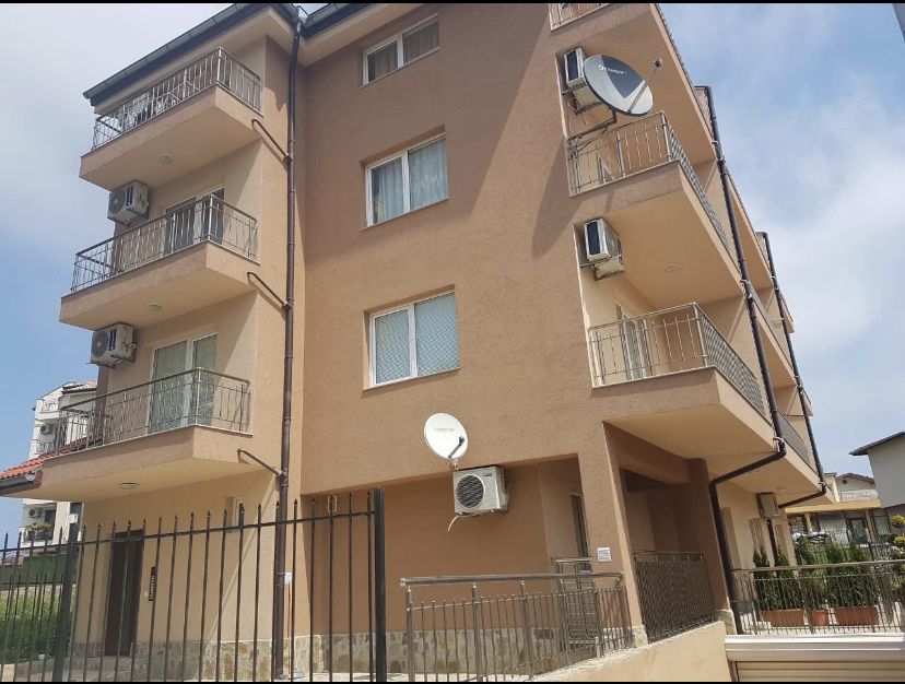 Продава се Двустаен апартамент в Царево - 67 кв.м за 2911 €/кв.м - Снимка #6