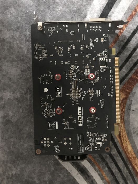 Видоекарта Amd rx 560 4 gb