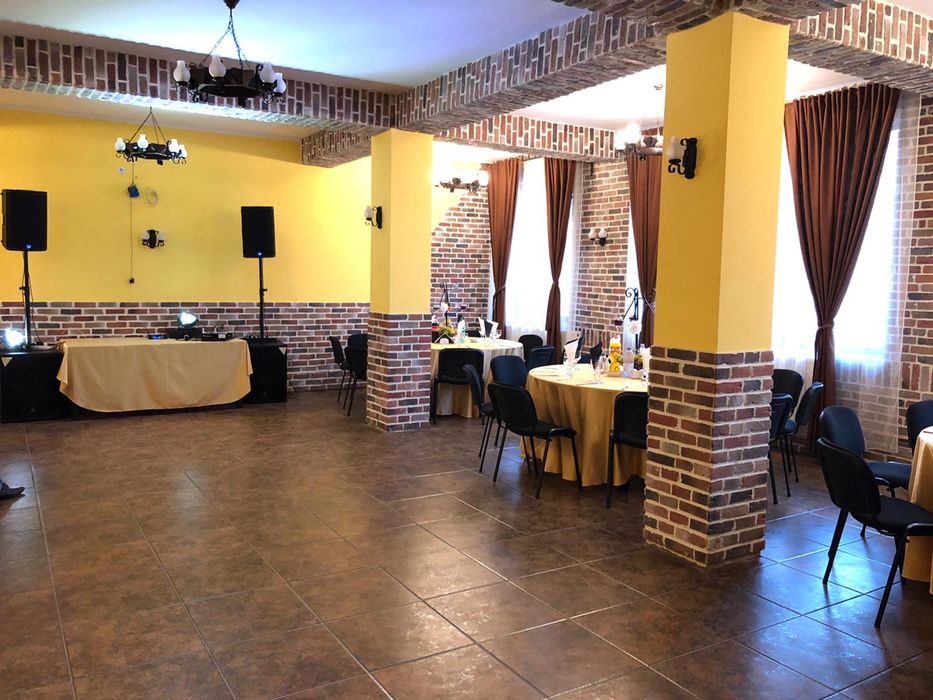 Inchiriez spatiu comercial Halchiu