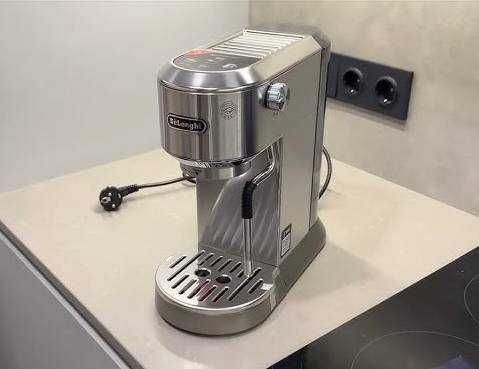 Кофеварка DeLonghi EC890.M Dedica Duo Рожковая