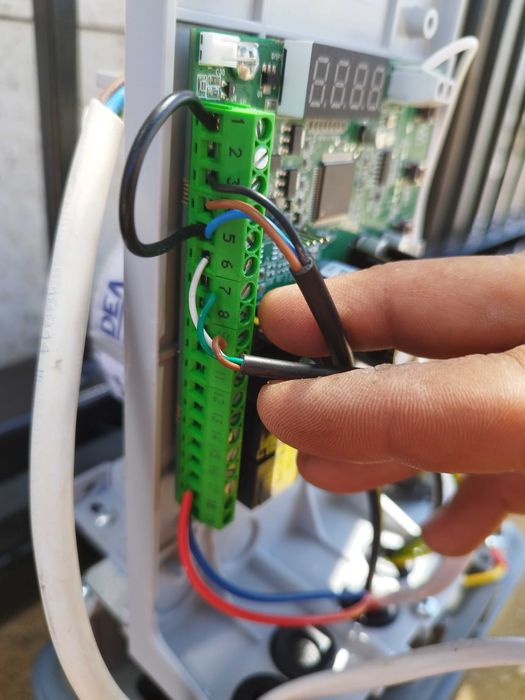 Servicii de reparatie a sistemelor de automatizări porți Iasi