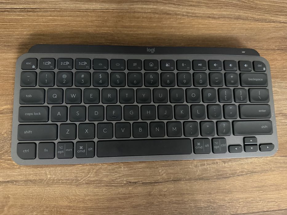 Продам Logitech MX Keys Mini черный