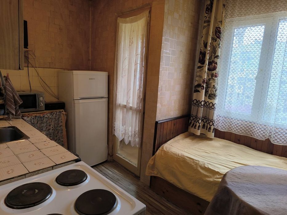 Двустаен апартамент – локално парно, среден етаж