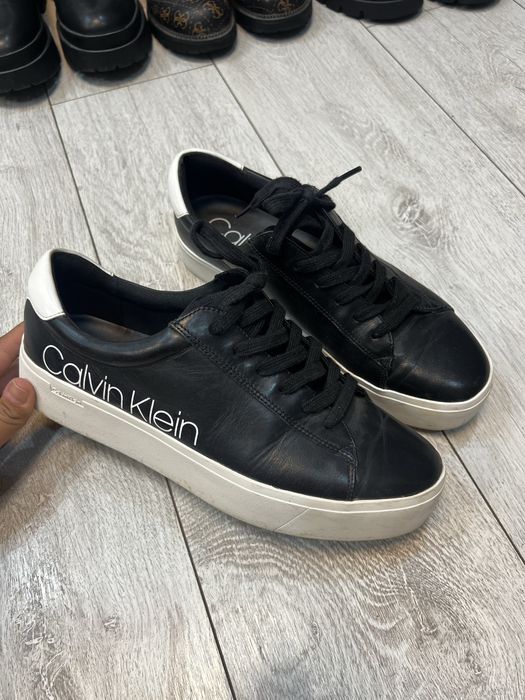 Обувки Guess, Liu jo, Karl Lagerfeld и др. Цена от 20 до 60 евро