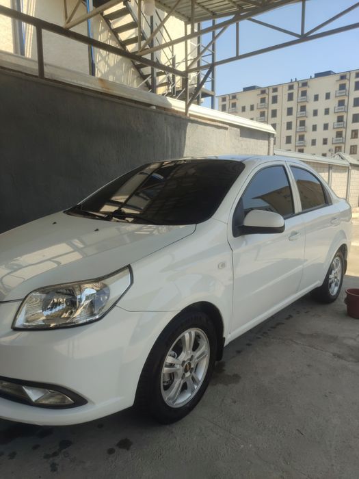 Nexia3 2018 avtomat  266ming yurgan kraska bor 4ta yangi yumshoq balon