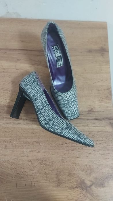 Женские туфли на каблуке