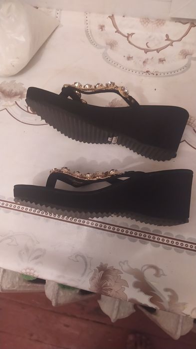 Женские шлепки новые