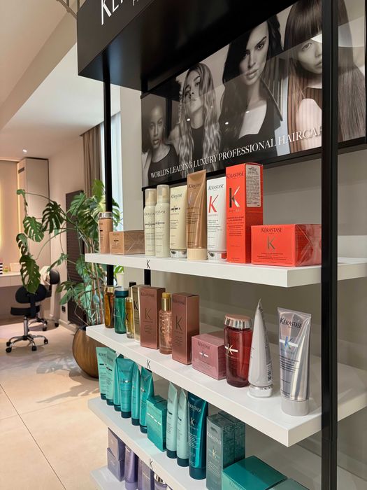Vanzare Salon de Infrumusetare Complet Echipat