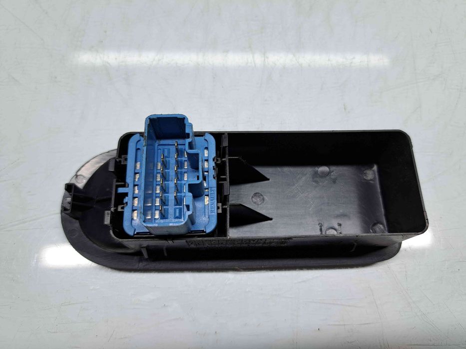 Butoane comanda geamuri sofer Dacia Duster [Fabr 2010-2017] 156018090