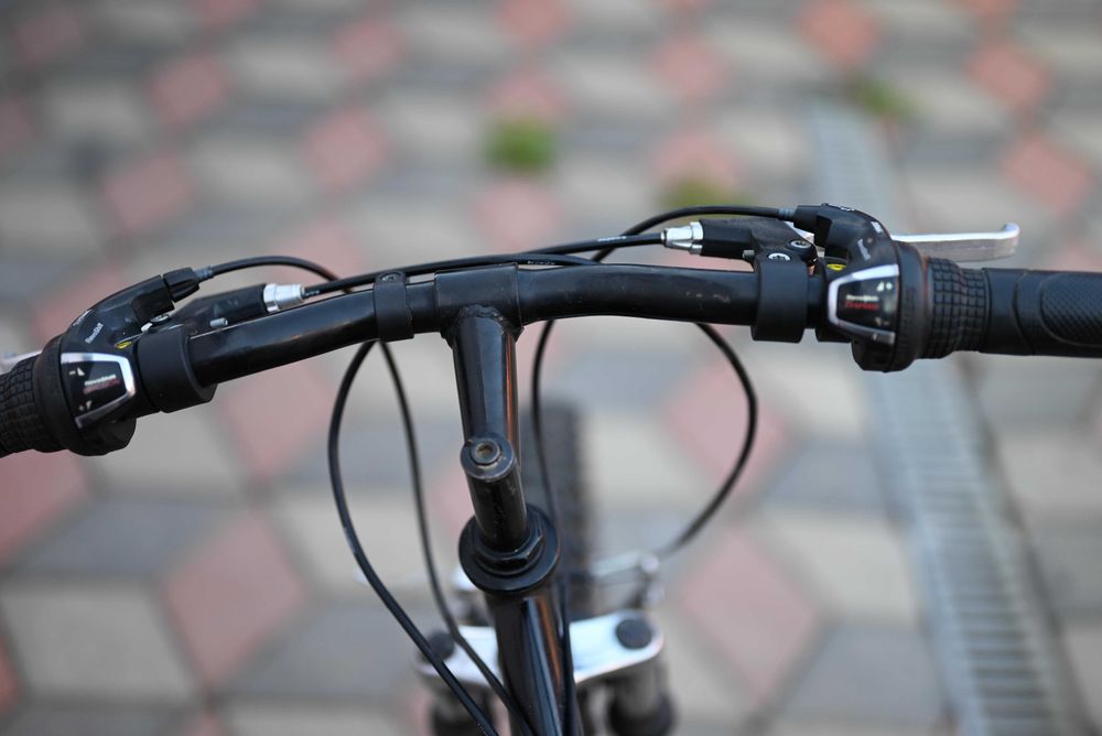 Vand Bicicleta CLIMBER  DHS in stare foarte buna.