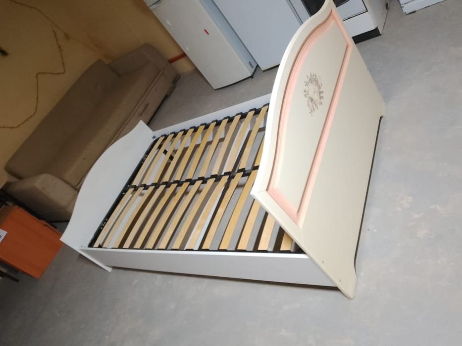 Продам кровать и диван