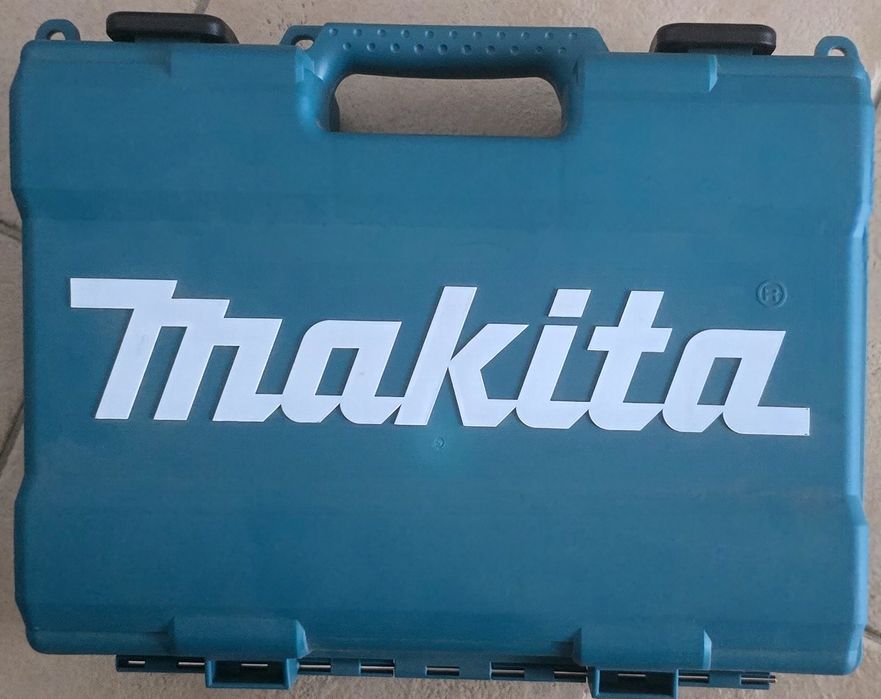 MAKITA DF333DSAE Masina de gaurit cu 1 acumulator Li-Ion, 12V, NOU,