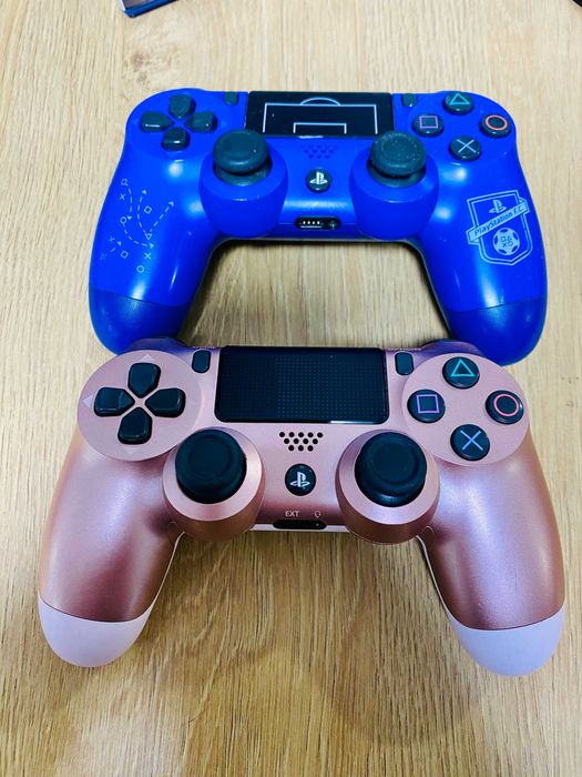 КАТО НОВА !!! Sony Playstation PS4 PRO, 1 TB, Limited + 2 Контролера + 2 Игри