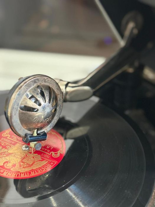 Gramofon Vintage cu manivela Columbia 1920-1930 -A-