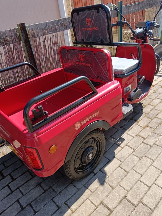 Totociclu,caroserie L2eU moped utilitar cu 3roti