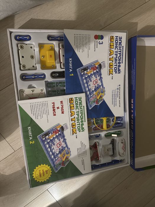 Электронный конструктор «знаток»