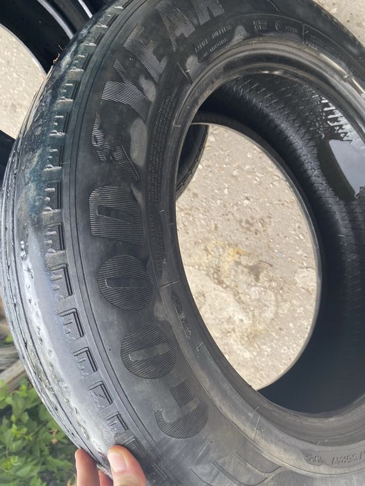Продам шины б/у легковые