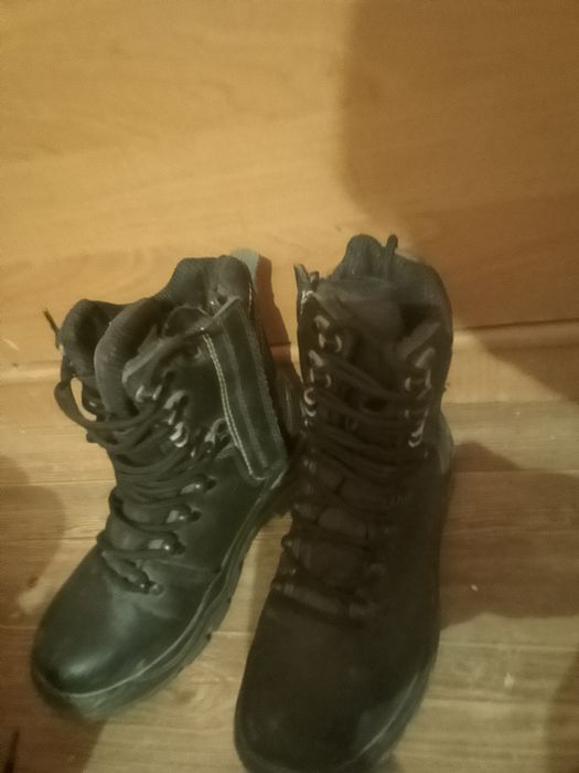 Аяқ киімдер сатылады. Продаёться.