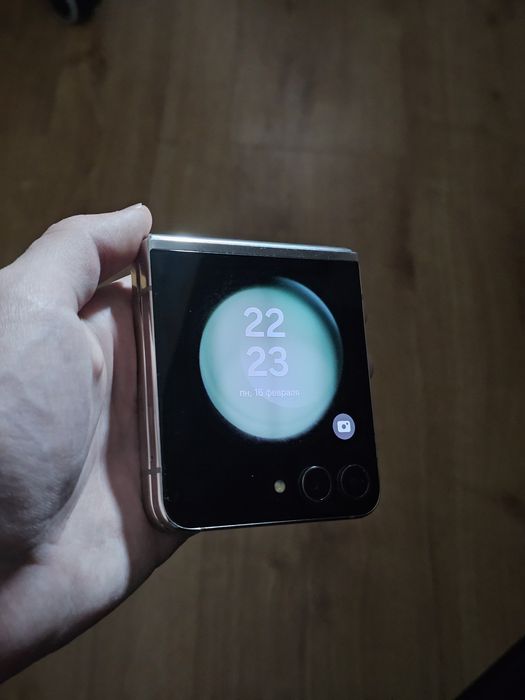 Z flip 5 demo с дефектом