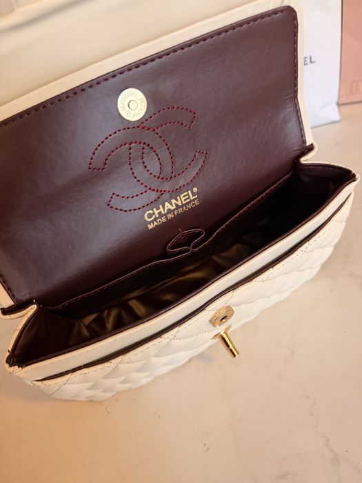 Дамска чанта Chanel Classic среден размер екрю