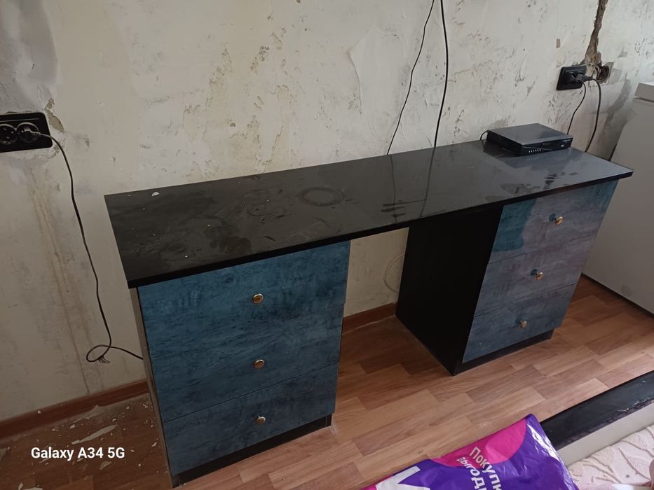 Шифоньер и тумба