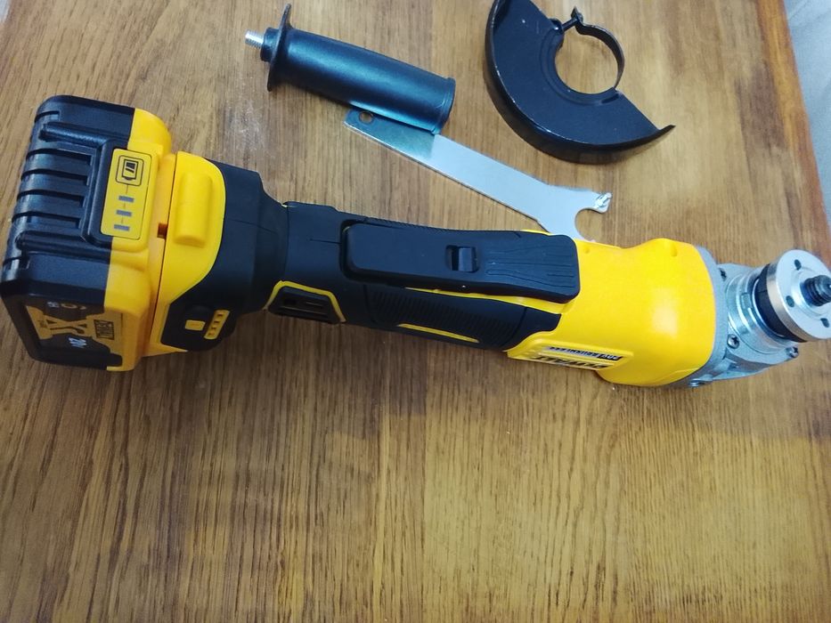 Flex DeWalt cu variator NOU