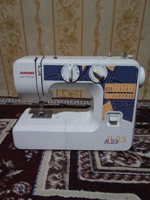 Продается швейная машина
