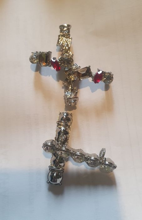 Strasuri: pantofi/tinute/genti