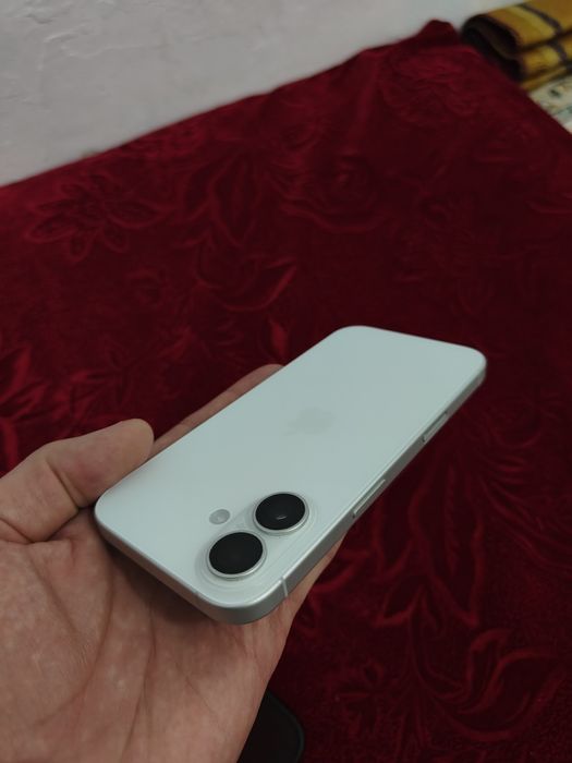 Iphone 16/128Gb/белый