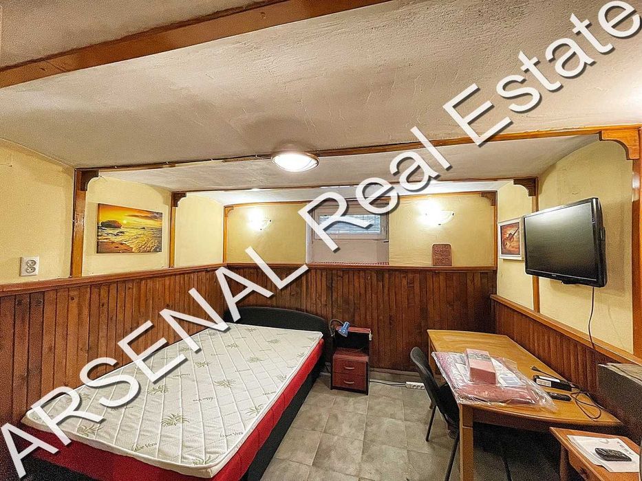 Дава се под наем Двустаен апартамент в София, Център - 62 кв.м за 400 € - Снимка #2