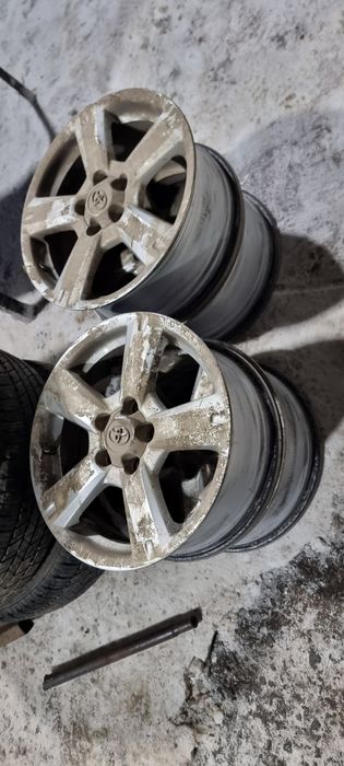 Диски Тойота Рав4