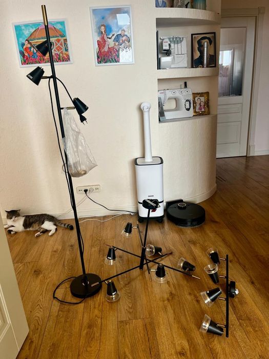 Продам комплект люстра+ торшер