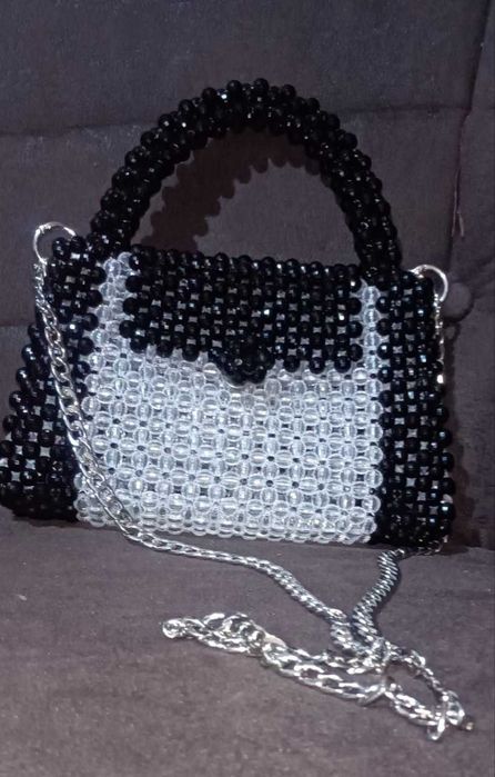 Biser sumka, durli sumka yoki munchoqli sumka