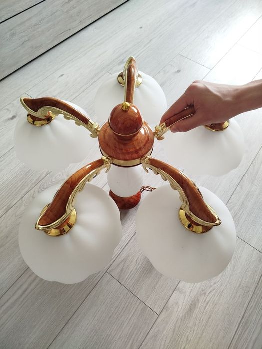 Люстра: 5 плафонов 
Корпус: металл, шоколад с золотыми вс