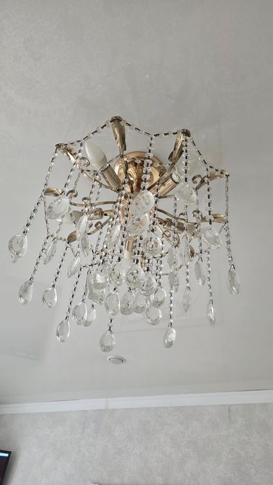 Спасибо продам люстру