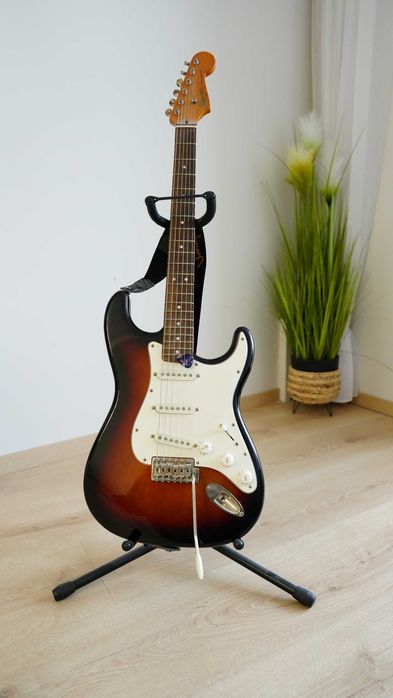 Електрическа китара Fender Squier Classic Vibe 60s Stratocaster IL 3-Tone Sunburst