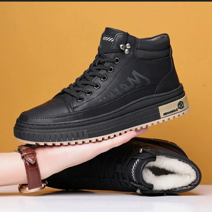 Мужские спортивные кросовкис высоким верхом