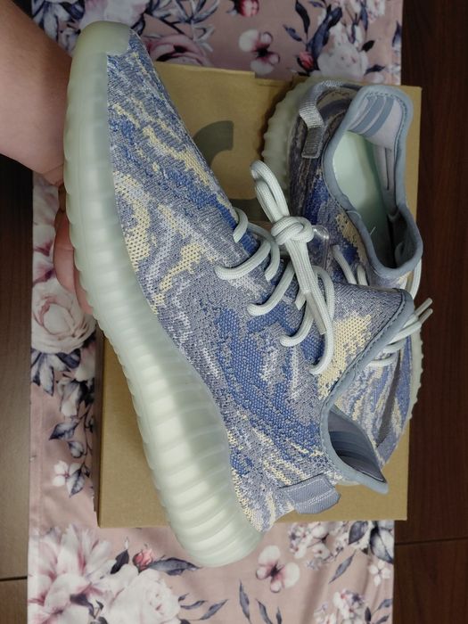 Adidas Yeezy Boost 350 V2 – NOI, nepurtați