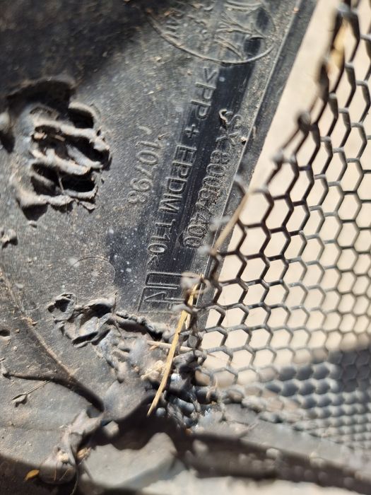 Bara fata Maserati Granturismo dupa 2009 originala