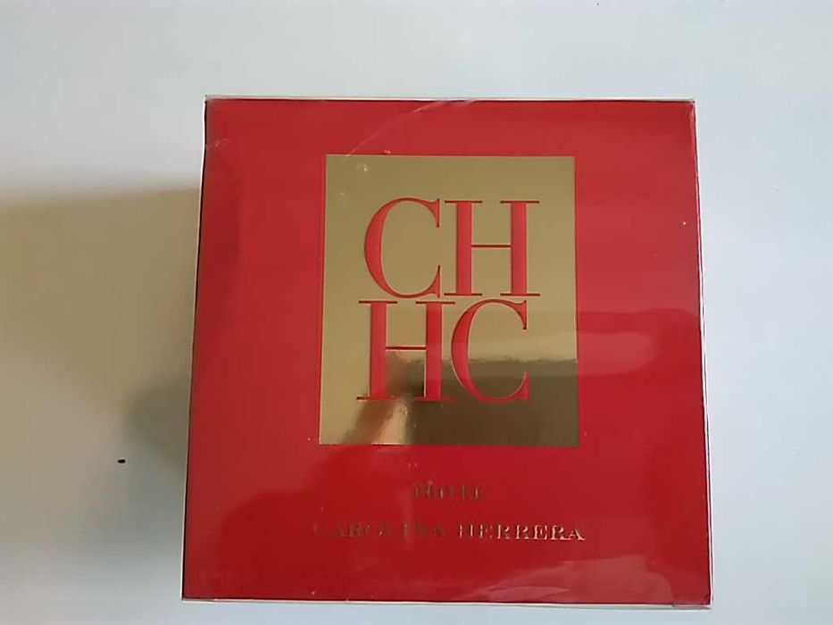 Vand parfum nou, sigilat, original Carolina Herrera "Privee"