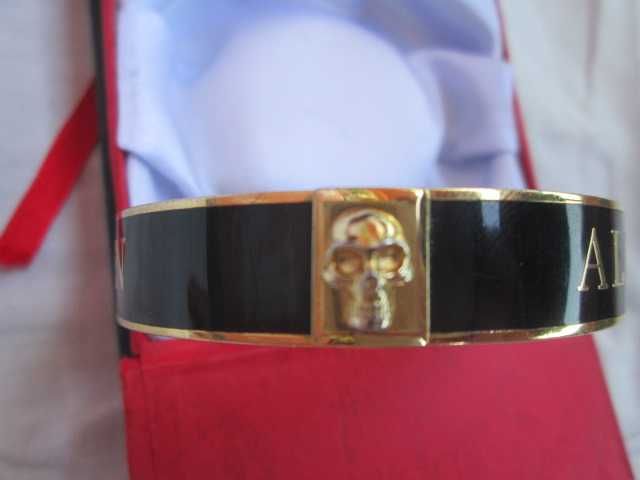 ALEXANDER MQUEEN позлатена гривна от висшата мода.