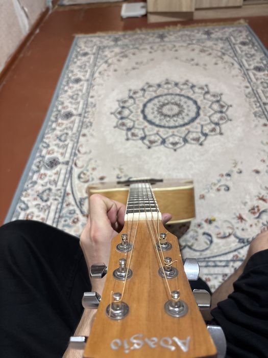 Прадам гитару adagio