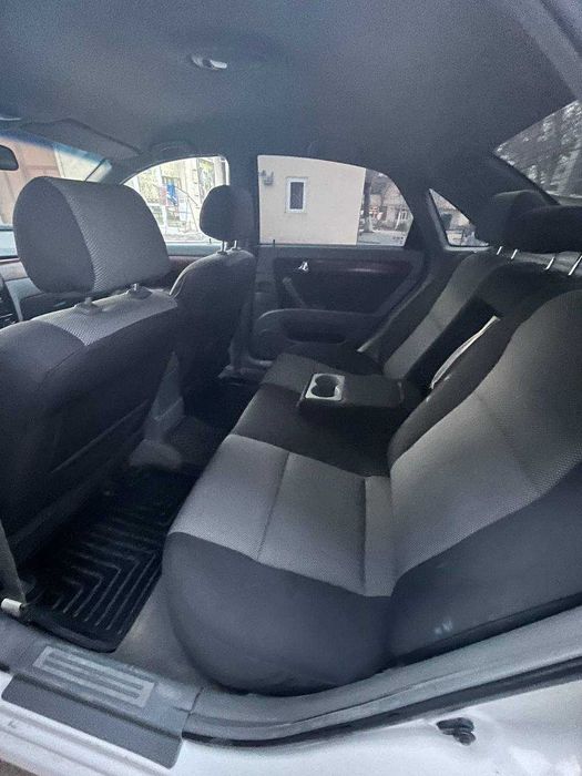 Chevrolet Lacetti, 2 позиция 2012 г.