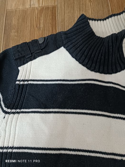 Теплые свитера на подростка или стройного парня