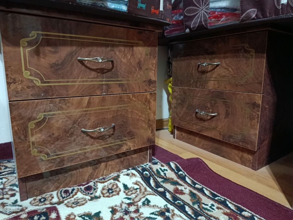 Shkaf bilan tumbichka sotiladi